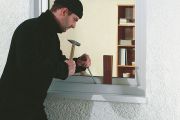 Einbrecher - KFS Fensterbau & Montagetechnik GmbH